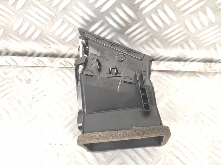 фото №13, Решітка повітропровід ліва з панелі розподільчої gm 39079605 opel astra k v