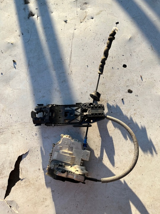 фото №1, Замок двері праві перед audi a3 8v golf vii 8x1837016a