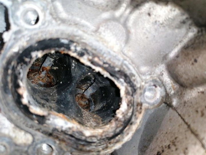 фото №8, Porsche 911 997 цилиндр head 9a110490300 ma101 cyl 1-3 mk2 .8