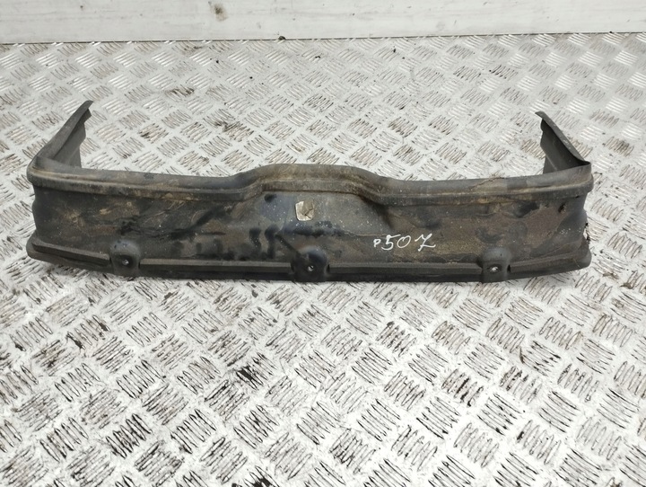 фото №6, Maserati quattroporte 2004 маскировочная накладка замка крышки