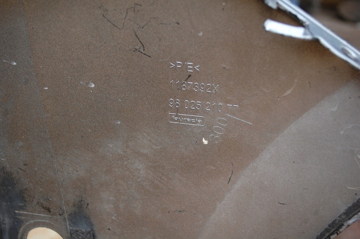 фото №16, Peugeot 2008 2013-2016 бампер переднє перед pdc 9802521077