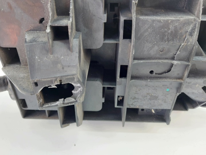 фото №5, Блок запобіжників 95941608 42397197 opel mokka x рестайлінг 1.6 16v