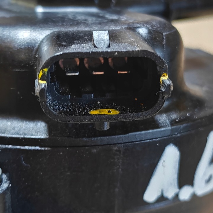 фото №3, Citroen peugeot 1.6 bluehdi корпус фильтра топлива