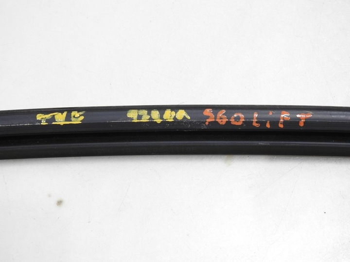 фото №7, Планка стёкла зад задней volvo s60 i