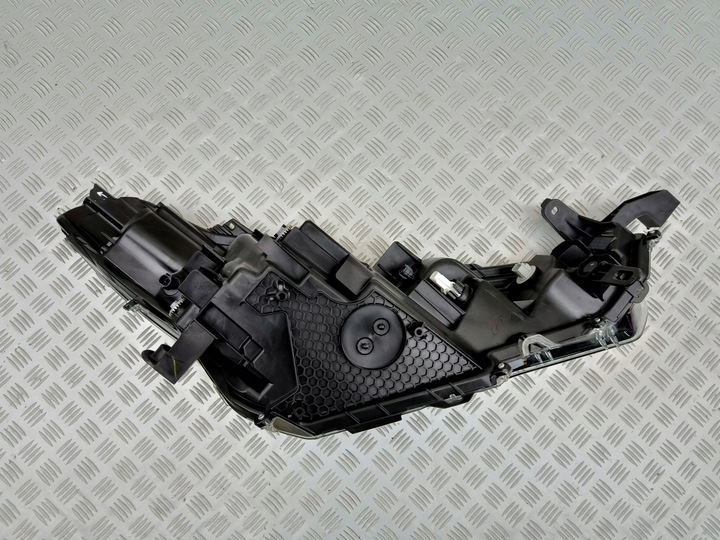 фото №10, Toyota corolla cross 2022 2023 24- фара лампа база led левая тёмное usa