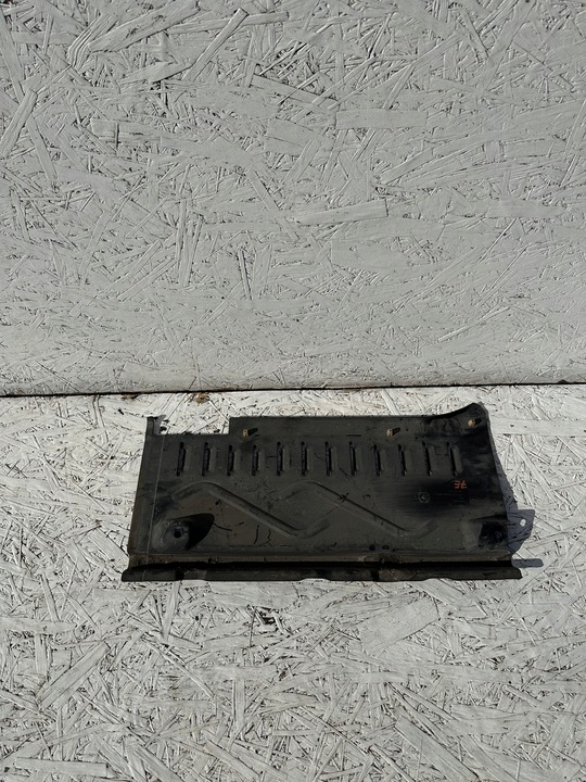 фото №1, T6 7e защита шасси зад 7e0825210