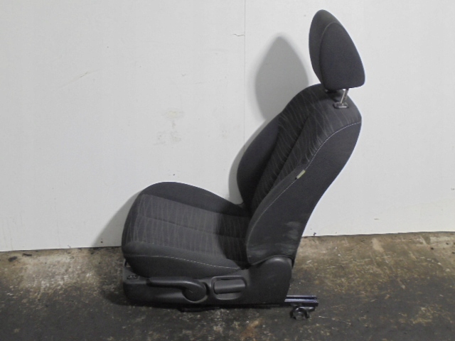 фото №10, Mazda 2 ii de 07-10 сиденье сиденье сиденья перед левый правый диван 5d hb