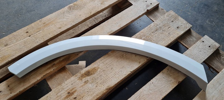 фото №1, Sq8 4m q8 планка накладка бампера крыльев правые зад ls9r 4m8853026l