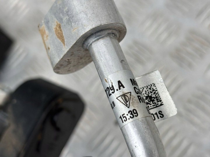 фото №5, Porsche taycan 4s клапан кондиционера идеал 4m0816702a 9j1820729a