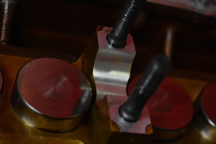 фото №16, Головка двигателя 06a103373n vw passat b5 2.0 8v 115 km 00-05