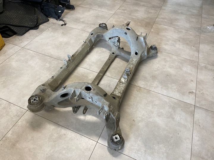 фото №2, Tesla модель s 2013r. подрамник тележка зад