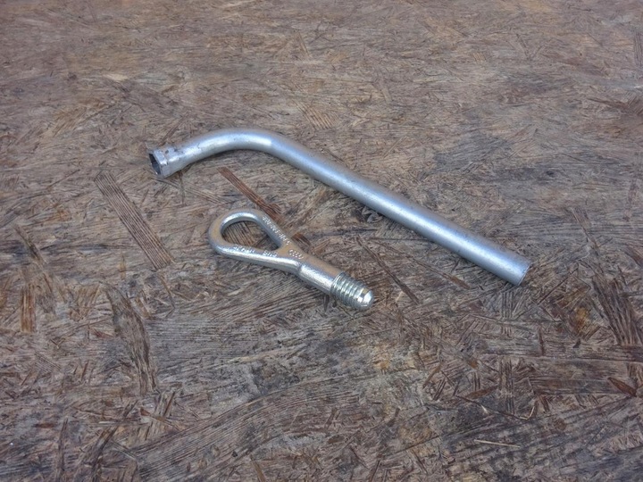 фото №9, Audi a4 b7 ключ do kół ушко корпус чехол 8e0012111a 8e0805616c 8n0012219