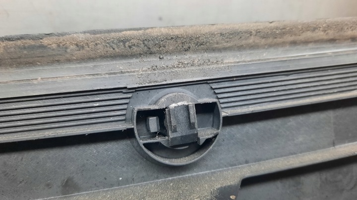 фото №15, Панель под лобовым стеклом 7027083 bmw e61 03-07r 2.0d