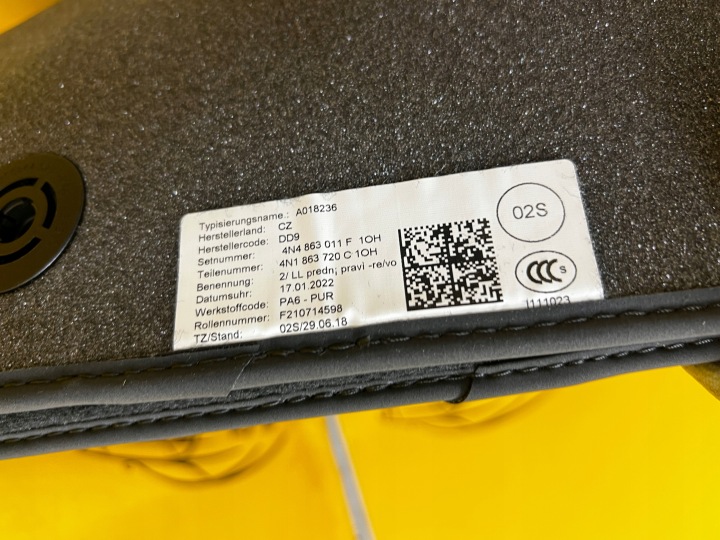 фото №11, Комплект коврики дворники велюровые audi a8 d5 длинный eu новое oem