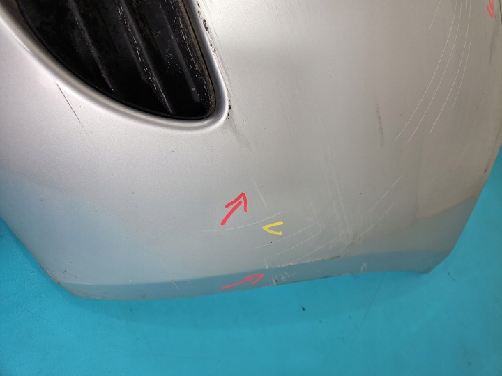 фото №12, Бампер перед toyota yaris ii 05-09 срібний 1e7