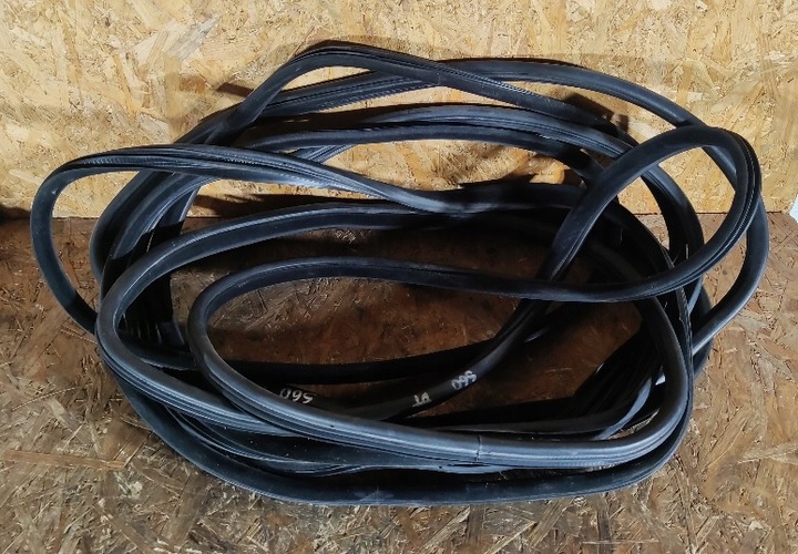 фото №1, Прокладка дверь правый зад volvo s60 гарантия