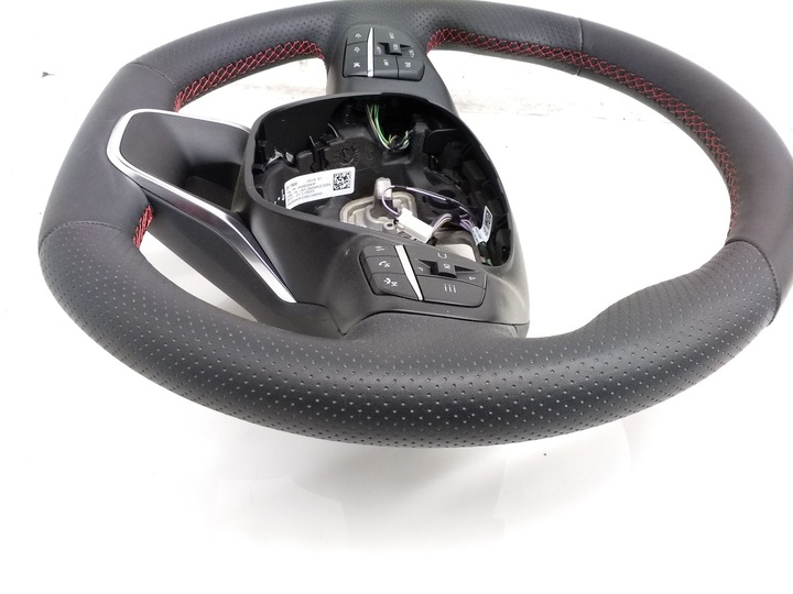 фото №11, Ford focus 2023 кермо