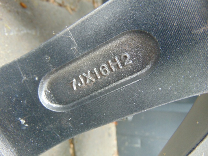 фото №13, Алюминиевые диски alusy alu диски 16 r16 7j vw t5 lombartho 5x120