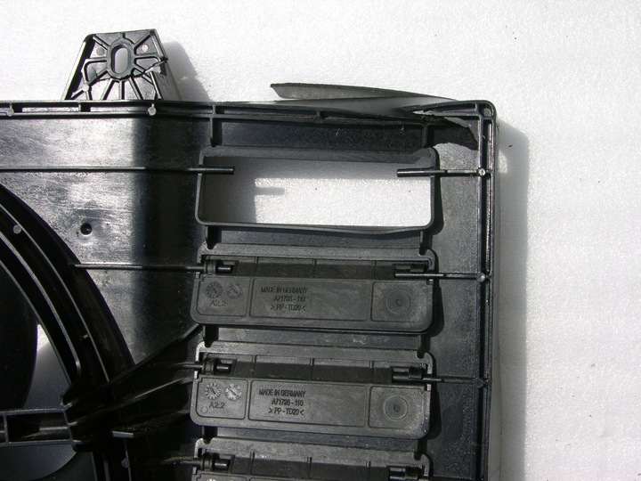 фото №12, Opel e-corsa e-mokka peugeot e-208 вентилятор радіатор корпус 9826929880