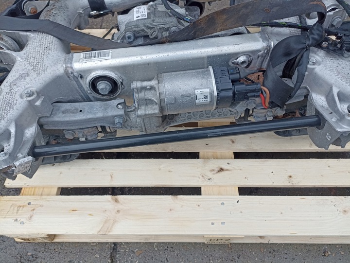 фото №7, Bmw 8 g15 4.4 850i подвешивание зад подрамник дифференциал крутильные 8686983