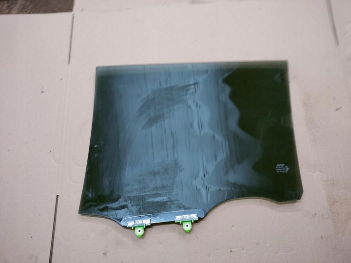 фото №4, Стекло дверь правые зад corolla e21 универсал оригинал 2019 год