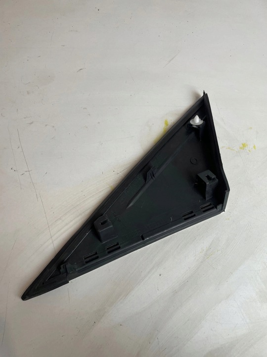 фото №7, Заглушка треугольник маскировочная накладка крыльев правые перед ford focus mk3