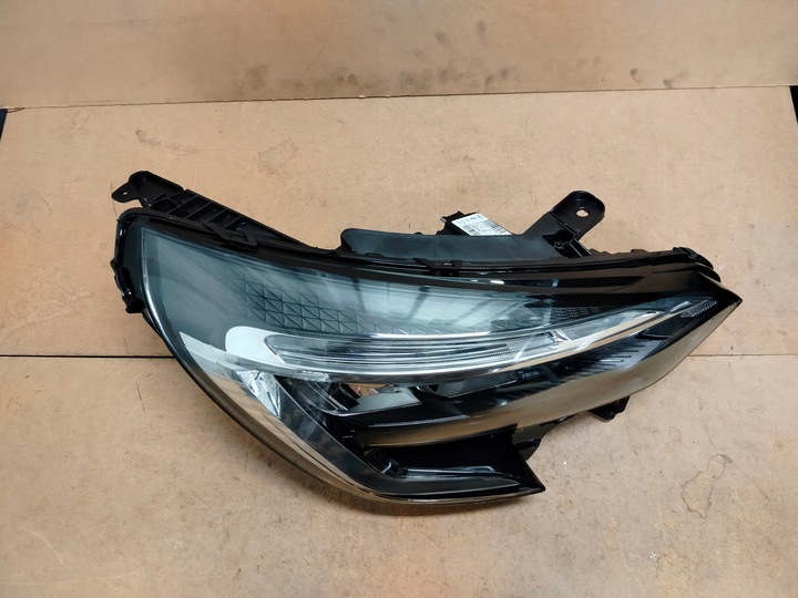 фото №8, Renault clio v led срібна лампа права ліва