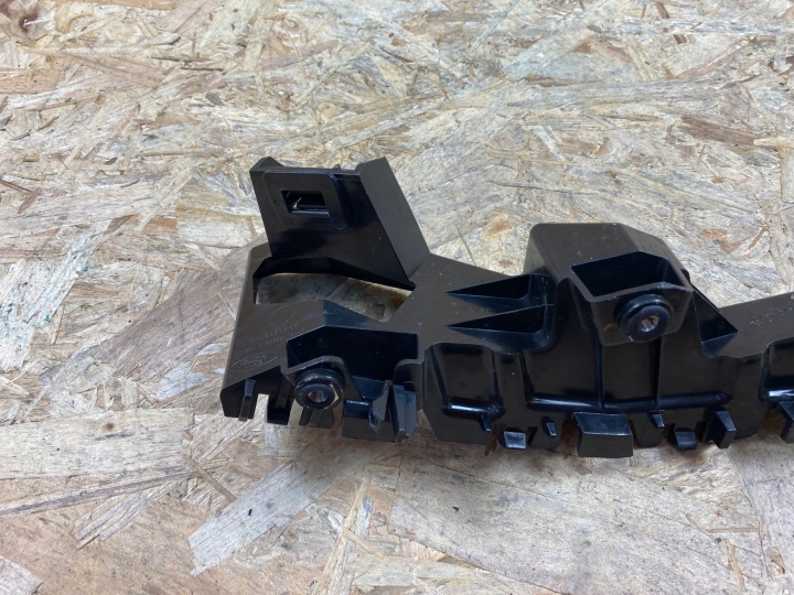 фото №10, Кронштейн  левое бампера перед puma 20-