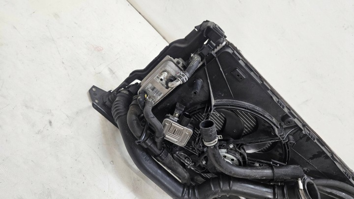 фото №7, Радіатор основний  кондиціонера intrcooler volvo s60 ii v60 i 1.6 bv61-9l440-bc
