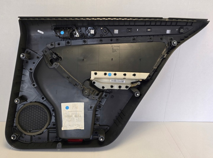 фото №10, Vw jetta vi обивка боковина дверь задние левая 5c6867211a кожа материал