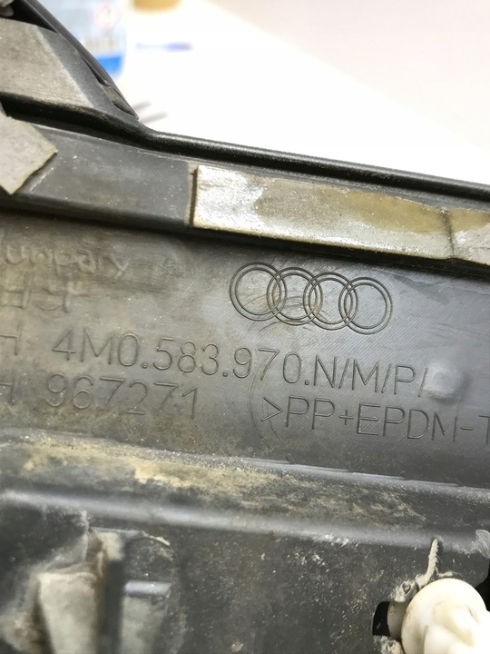 фото №11, Audi q7 rs q7 s-line планка двері правий зад 4m0583970