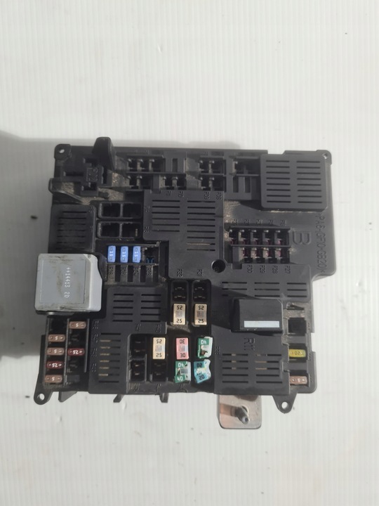 фото №1, Volvo коробка предохранителей xc90 31398003