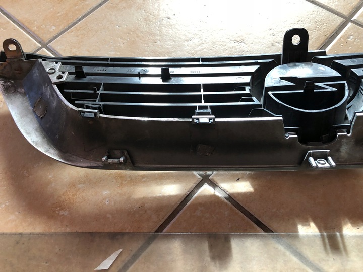 фото №8, Opel оригінальний номер 90505722 09152353 решітка решітка радіатора vectra