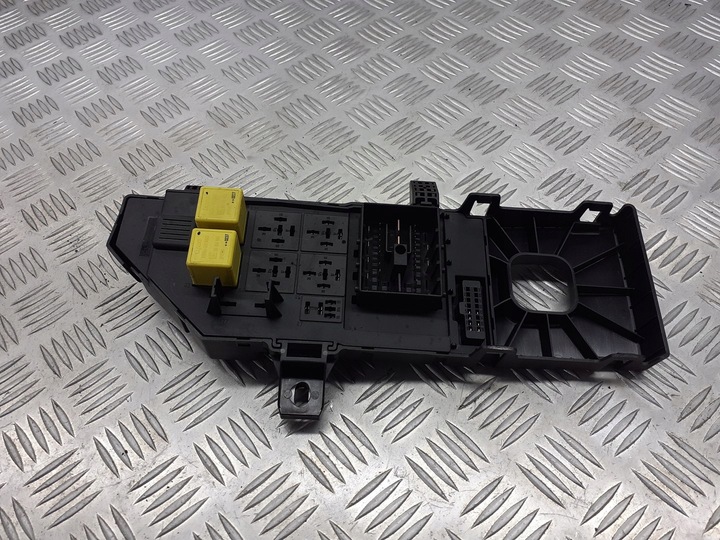 фото №1, Коробка запобіжників opel vectra c 2.2 24443147