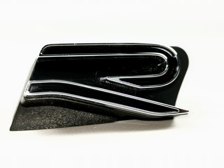 фото №10, Touareg iii заглушка фаркоп бампера зад 760807450b