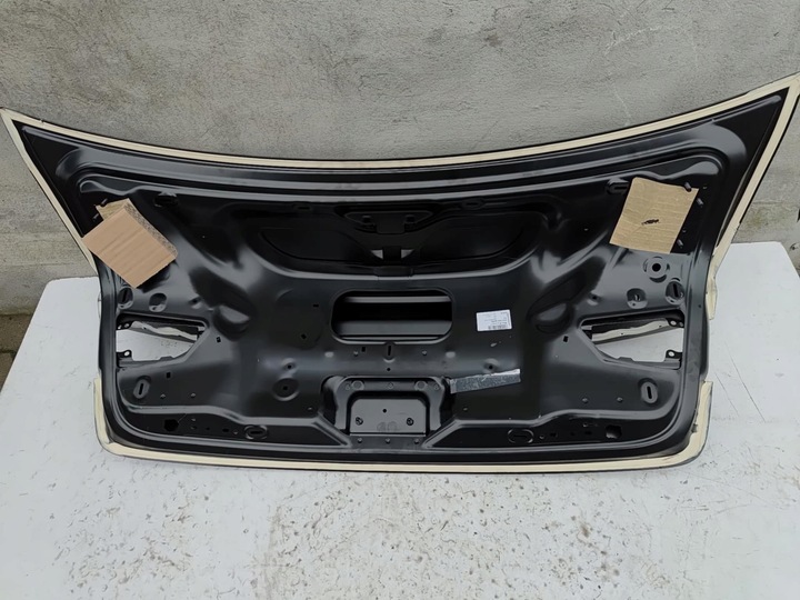 фото №11, Audi a3 sedan 8v5 кришка кришка багажника зад нова оригінальний номер 6780