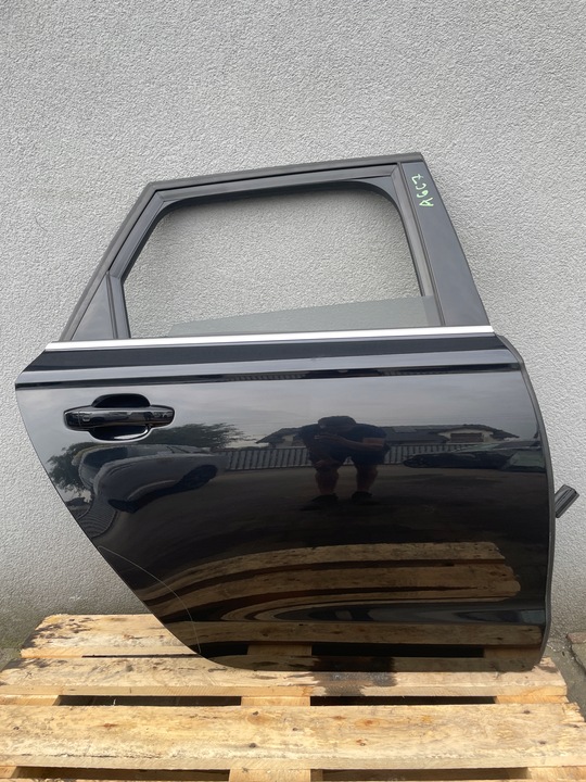 фото №1, Audi a6 c7 универсал дверь правые задние комплектные