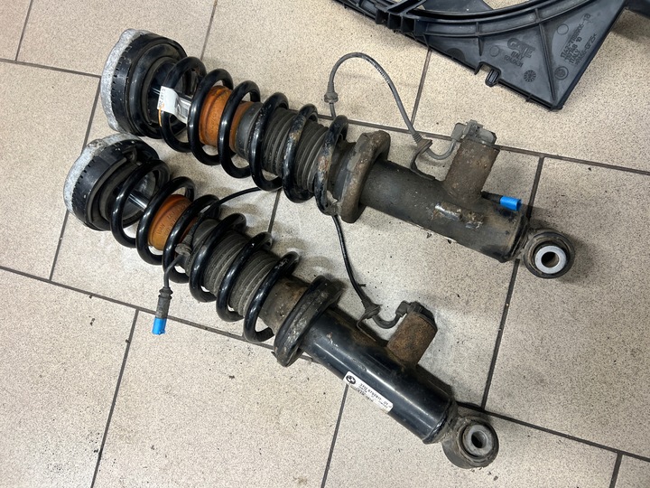 фото №10, Амортизатор левый правый зад bmw x3 f25 6799911