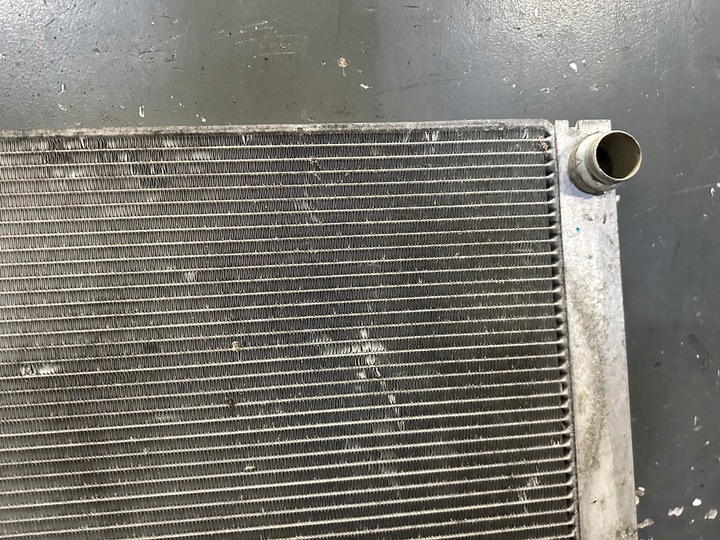 фото №5, Радиаторов воды audi a8 d3 4.2 tdi 4e0121251