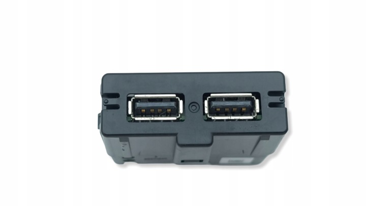 фото №6, Seat ateca гнездо usb 2020 5q0035726l