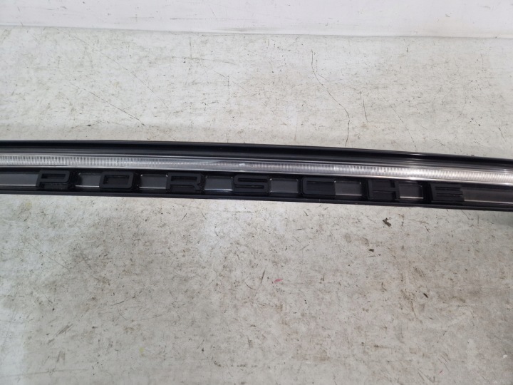 фото №10, Накладка кришки багажника зад фара led porsche macan рестайлінг gts 95b945308e