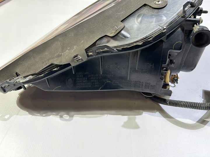 фото №7, Лампа фара перед передня права chevrolet corvette c6 2005r-