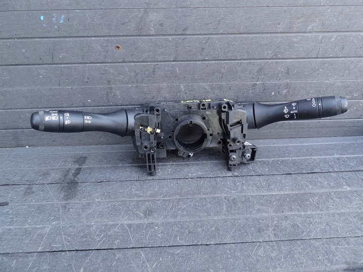 фото №1, Dacia logan iii 2021 переключатель комбинированный европа