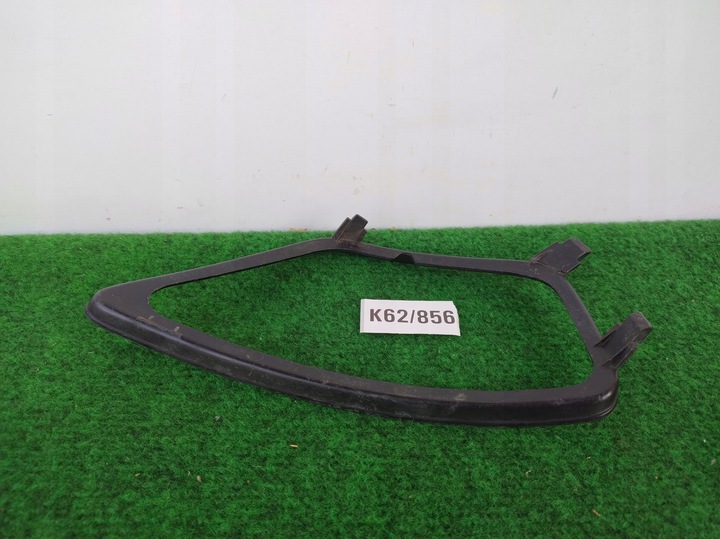 фото №2, Ford focus mk1 рестайлинг левая решётка бампера рамка галоген защита