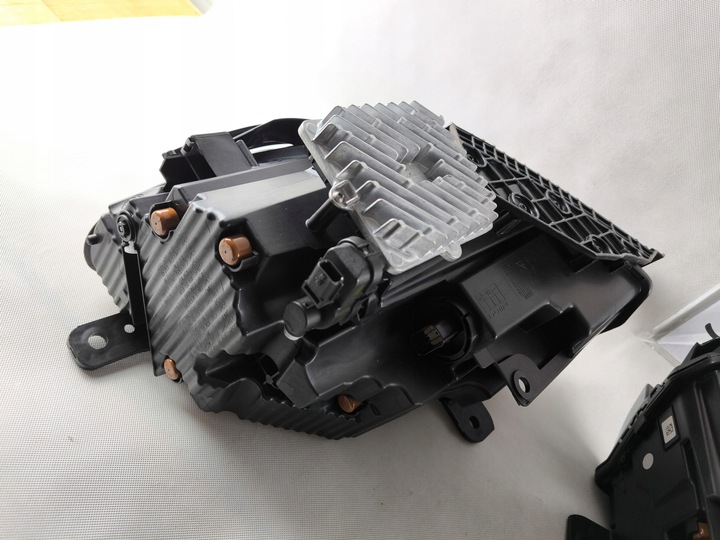 фото №12, Jeep compass ii рестайлинг полный led левый правые фара лампа 52239439 52239438