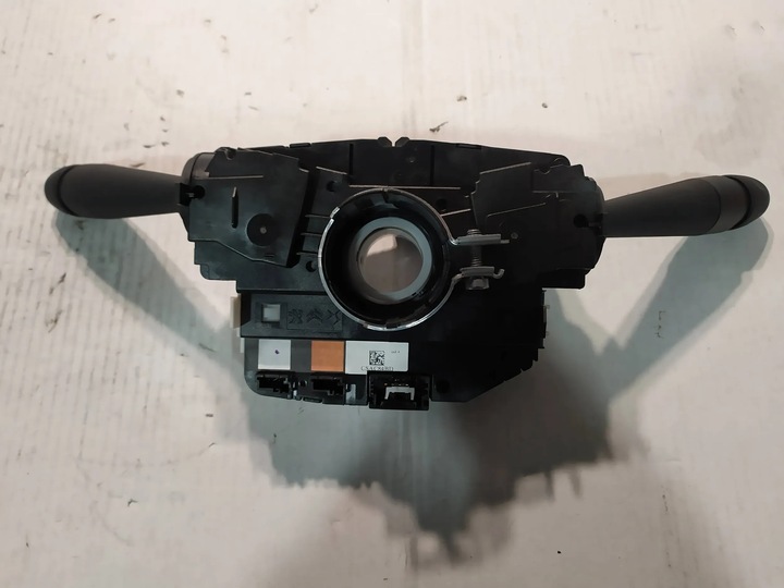 фото №11, Переключатель комбинированный рулевой/подрулевой peugeot 2008 98369220zd00