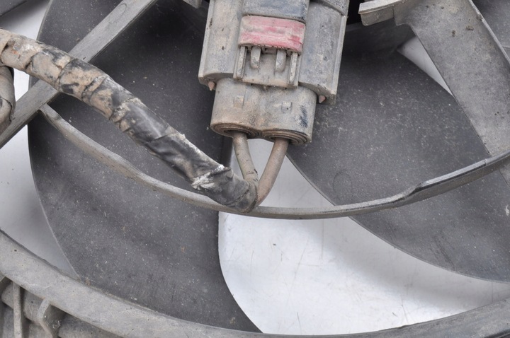 фото №3, Ford fiesta mk7 вентилятор радиатор воды 8v51-8c607-cg