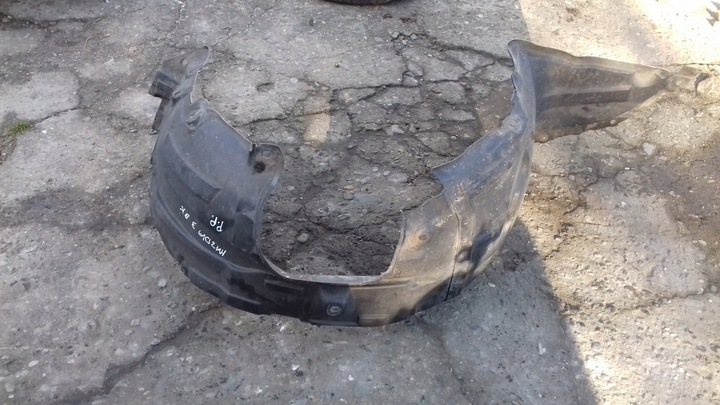 фото №1, Подкрылок правые перед передние mazda 3 i bk 03-06 хэтчбек