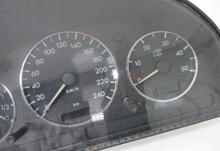 фото №7, Спідометр  mercedes ml w163 рестайлінг 4.0 a1635409011 євро