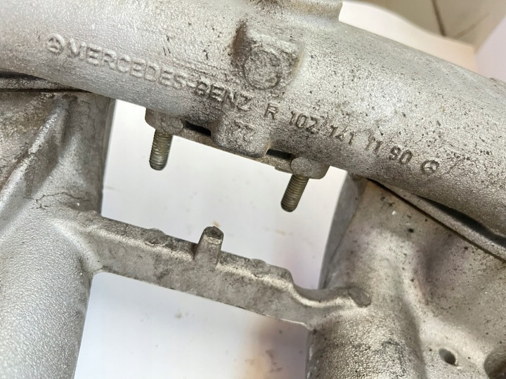 фото №9, Колектор впускний  mercedes w124 190 w201 m102 1,8 2,0 2,3 1021413601